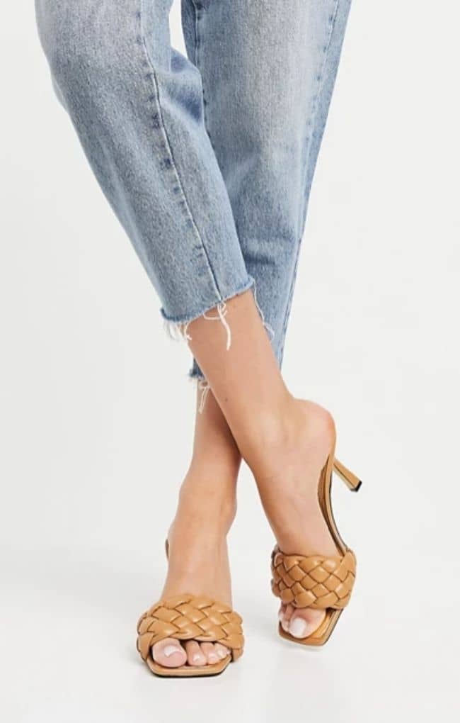 Quilted heeled sandals in camel